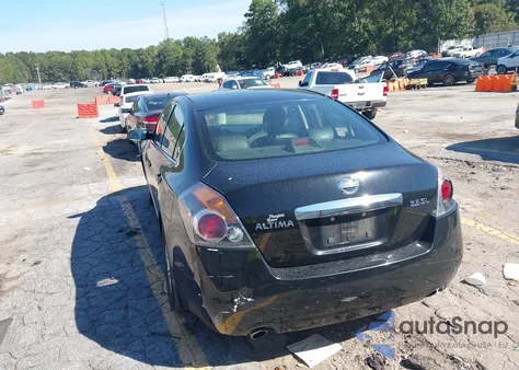 2010 Nissan Altima 2.5 S z USA, uszkodzony, nr VIN 1N4AL2AP1AN499632